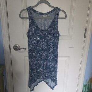 LOGO by Lori Goldstein Blue and White Floral Tank Top